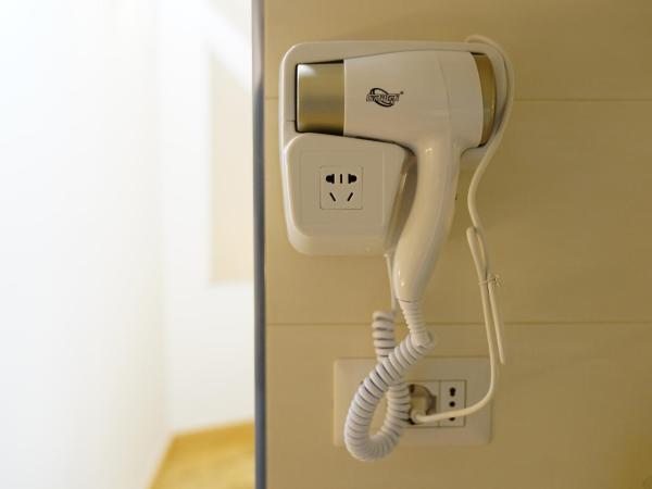 L' Infinito dei Sassi : photo 1 de la chambre chambre quadruple