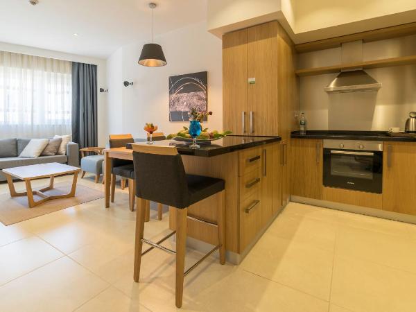 Ramada Resort Kusadasi & Golf : photo 2 de la chambre suite junior - vue sur terres