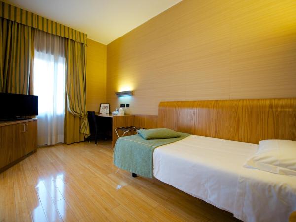 Best Western Hotel Luxor : photo 7 de la chambre chambre simple standard