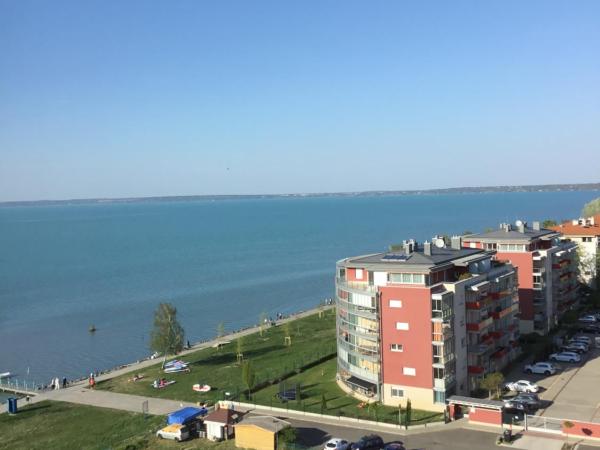 Panoráma906 Apartman : photo 1 de la chambre appartement - vue sur lac
