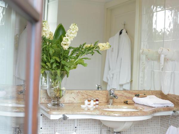 Hotel Dwór Kościuszko : photo 2 de la chambre chambre double ou lits jumeaux