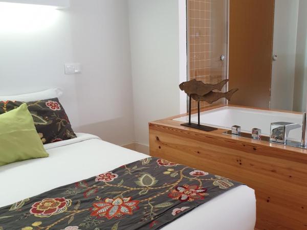 Casa de São Bento St Benedict House : photo 2 de la chambre suite avec jacuzzi