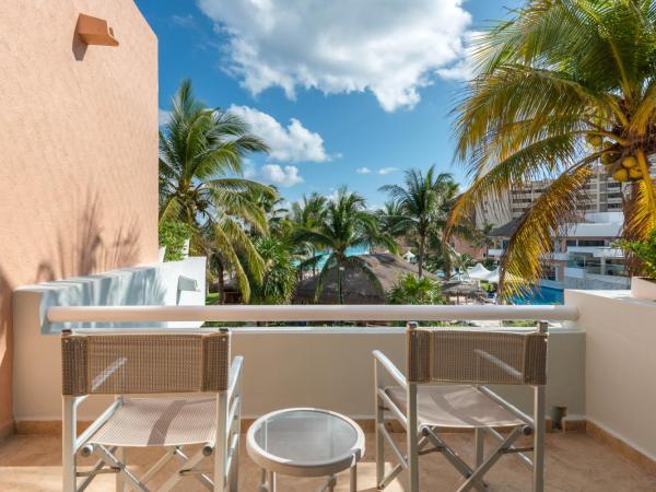 Wyndham Grand Cancun All Inclusive Resort & Villas : photo 4 de la chambre villa 3 chambres avec 2 lits king-size, 2 lits doubles et balcon - non-fumeurs