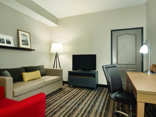 Country Inn & Suites by Radisson, Nashville Airport East, TN : photo 3 de la chambre suite 1 chambre lit king-size