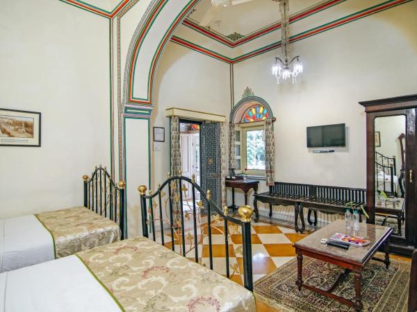 Alsisar Haveli - Heritage Hotel : photo 10 de la chambre chambre double ou lits jumeaux standard