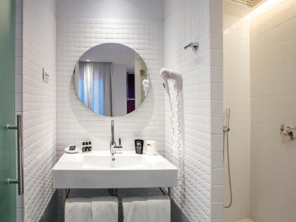 One Shot Prado 23 : photo 6 de la chambre chambre double ou lits jumeaux Économique