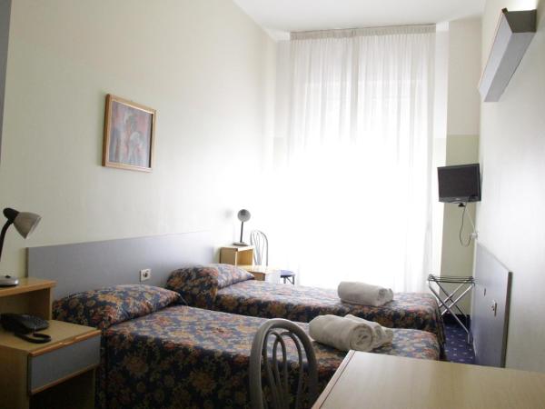 Hotel Lugano : photo 7 de la chambre chambre lits jumeaux