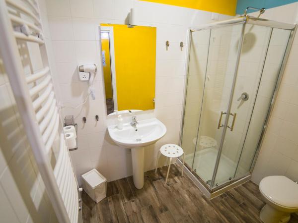 Ostello Bello Napoli : photo 4 de la chambre lit dans dortoir mixte de 10 lits