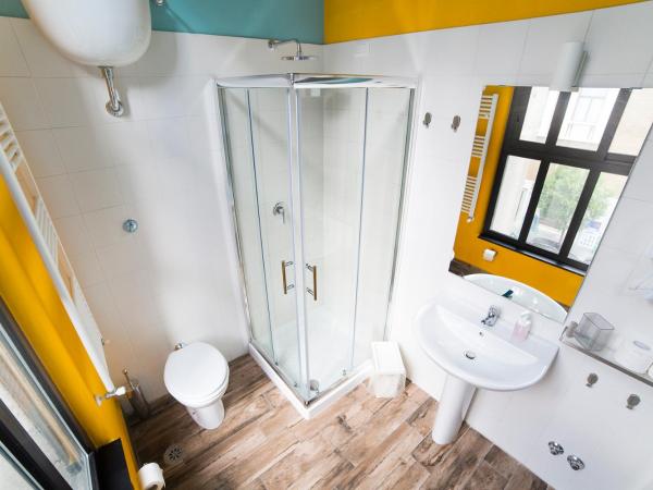 Ostello Bello Napoli : photo 3 de la chambre dortoir mixte de 8 lits