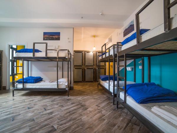 Ostello Bello Napoli : photo 1 de la chambre lit dans dortoir mixte de 10 lits