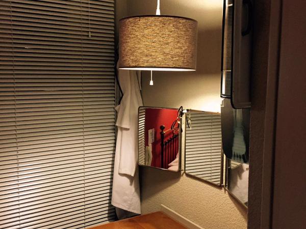 Hotel Auberge des Remparts : photo 2 de la chambre petite chambre simple