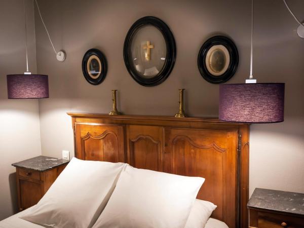Hotel Auberge des Remparts : photo 1 de la chambre chambre double standard