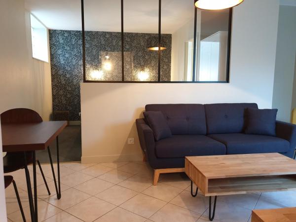 Au Loup Historic Apartments : photo 6 de la chambre appartement 3