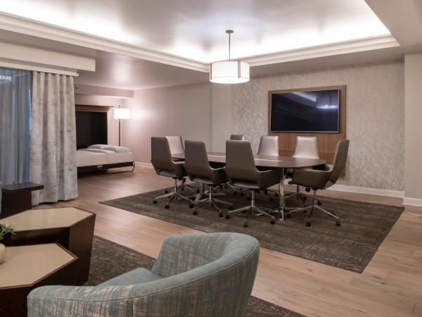 Hyatt Regency Orlando International Airport Hotel : photo 1 de la chambre chambre lit queen-size avec lit escamotable