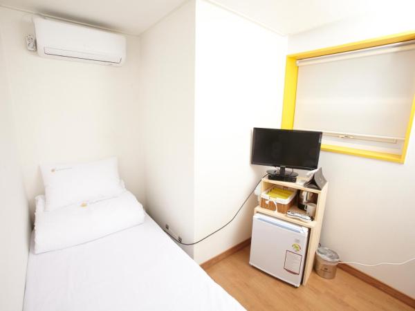 24 Guesthouse Seoul Station : photo 2 de la chambre chambre simple