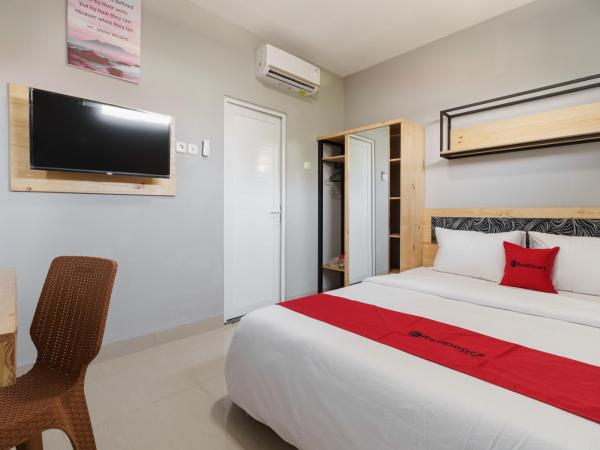 RedDoorz near Plaza Atrium Senen : photo 2 de la chambre chambre double
