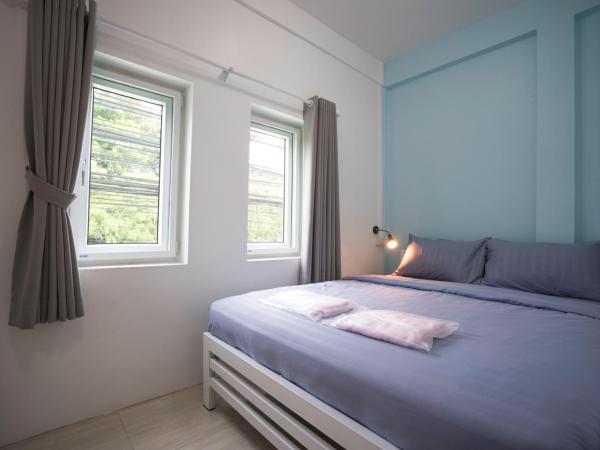 Dhub Hostel Donmueng : photo 2 de la chambre chambre triple basique