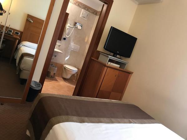 Hotel Master : photo 1 de la chambre chambre simple standard
