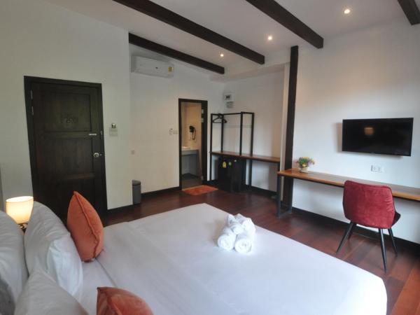 The Eight Ratvithi House : photo 7 de la chambre chambre double deluxe avec balcon