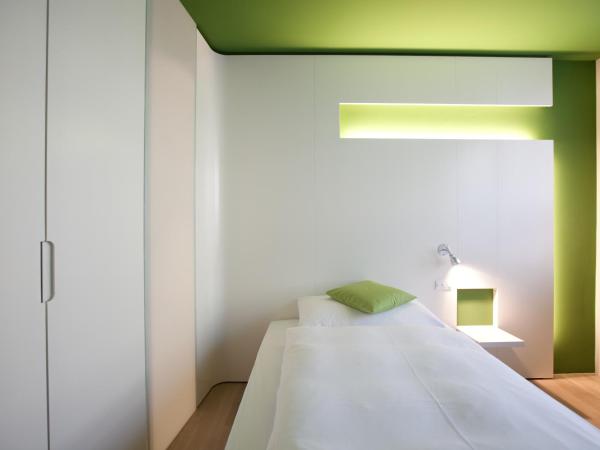 Hotel Dom : photo 5 de la chambre chambre individuelle - côté rue