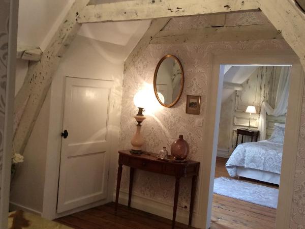 Chambres d'hôtes du château : photo 4 de la chambre chambre double deluxe