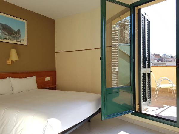 El Jardi : photo 2 de la chambre chambre double avec terrasse
