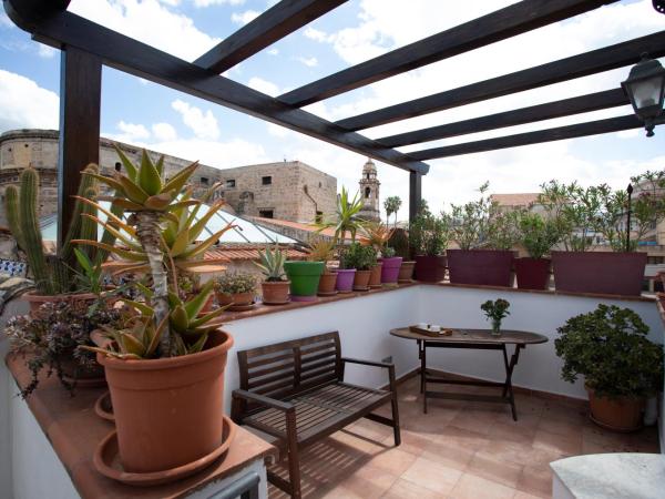 Rooms 19 B&B : photo 1 de la chambre chambre triple avec terrasse