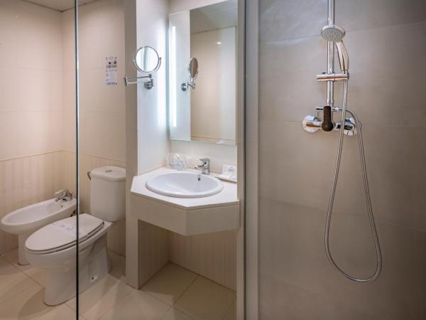 GHT Oasis Tossa & Spa : photo 7 de la chambre chambre double ou lits jumeaux avec balcon