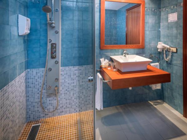 Hotel GHT Neptuno-Tossa & Venus SPA : photo 10 de la chambre chambre double ou lits jumeaux avec balcon