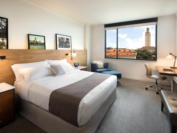 AT&T Hotel & Conference Center : photo 1 de la chambre chambre lit king-size - vue sur tour
