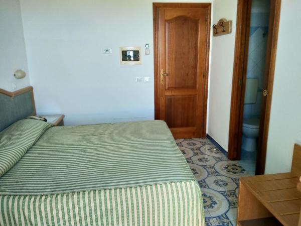 Casthotels Tramonto d'oro Terme : photo 3 de la chambre chambre double - vue sur mer