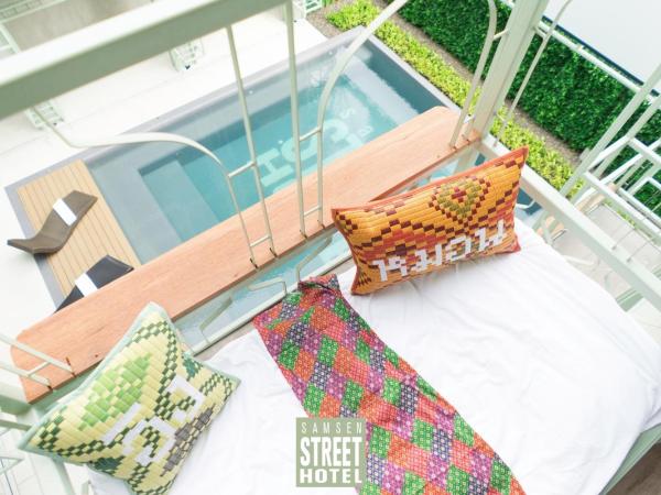 Samsen Street Hotel : photo 2 de la chambre de luxe - vue sur piscine