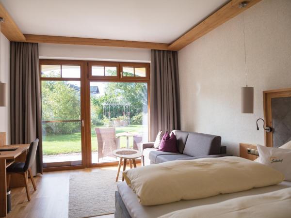 Garten - Hotel Sallerhof : photo 2 de la chambre garden suite double room with a/c