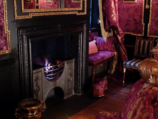 The Witchery by the Castle : photo 2 de la chambre suite de luxe - armurerie