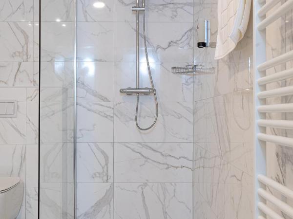 Hotel In Excelsis : photo 6 de la chambre chambre lit king-size deluxe - vue sur mer