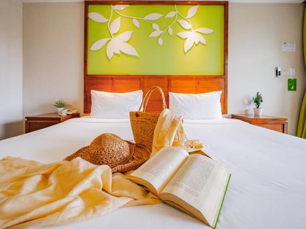 The Leaf Oceanside by Katathani - SHA Extra Plus : photo 4 de la chambre chambre double ou lits jumeaux feuille