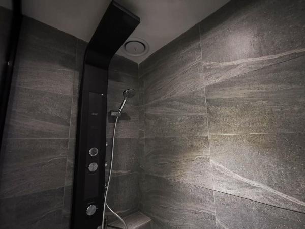 Oikos Poshtel : photo 8 de la chambre chambre familiale deluxe