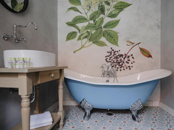 Monastery Garden Bistro & Rooms : photo 5 de la chambre chambre double deluxe