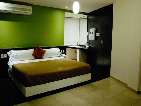 Hotel Porto Novo : photo 6 de la chambre chambre lit king-size standard