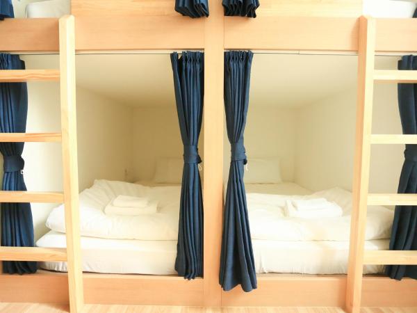コインズホステル天神ペット宿泊可 : photo 3 de la chambre chambre familiale avec salle de bains privative