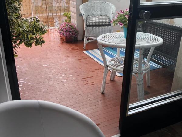 B&B La Terrazza Near The Beach : photo 3 de la chambre chambre double avec salle de bains privative extérieure