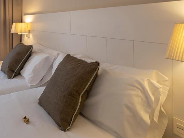 Hotel Rosamar Maxim 4*- Adults Only : photo 5 de la chambre chambre double ou lits jumeaux - vue sur mer