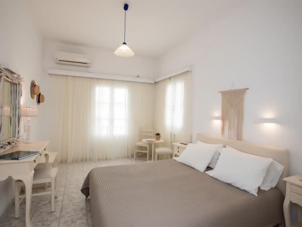 Hotel Charissi : photo 1 de la chambre chambre lits jumeaux - vue sur jardin