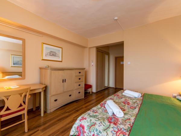 Hotel Fit Hévíz : photo 5 de la chambre chambre double standard avec balcon