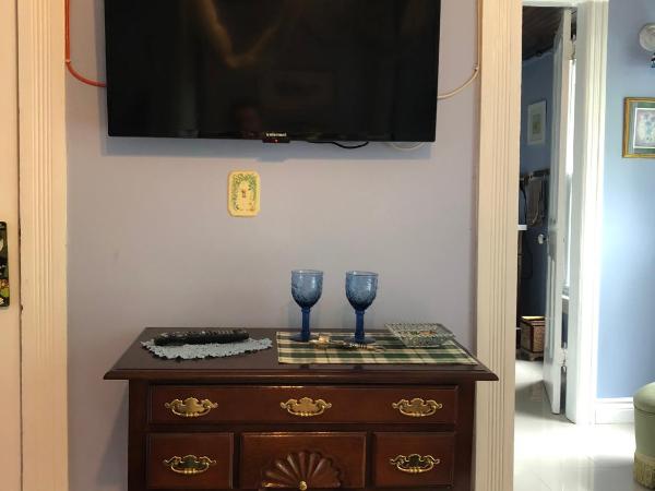 Blue Gables Bed and Breakfast : photo 4 de la chambre chambre lit queen-size 