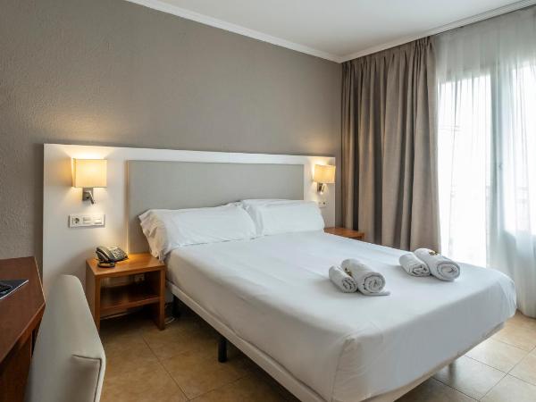 Rosamar & Spa 4*s : photo 4 de la chambre chambre double ou lits jumeaux avec lit d'appoint (2 adultes + 1 enfant)