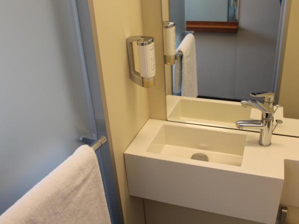 easyHotel Berlin Hackescher Markt : photo 6 de la chambre chambre double standard