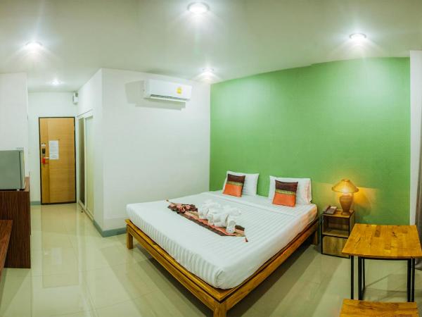 Km Hotel Chiang Mai : photo 3 de la chambre chambre lit king-size standard