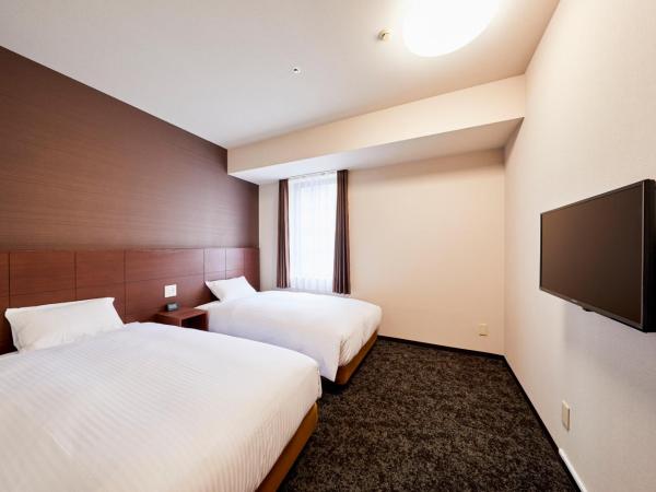 Hotel Wing International Kobe - Shinnagata Ekimae : photo 1 de la chambre chambre lits jumeaux - fumeurs