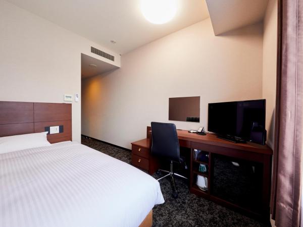 Hotel Wing International Kobe - Shinnagata Ekimae : photo 1 de la chambre petite chambre double - fumeurs